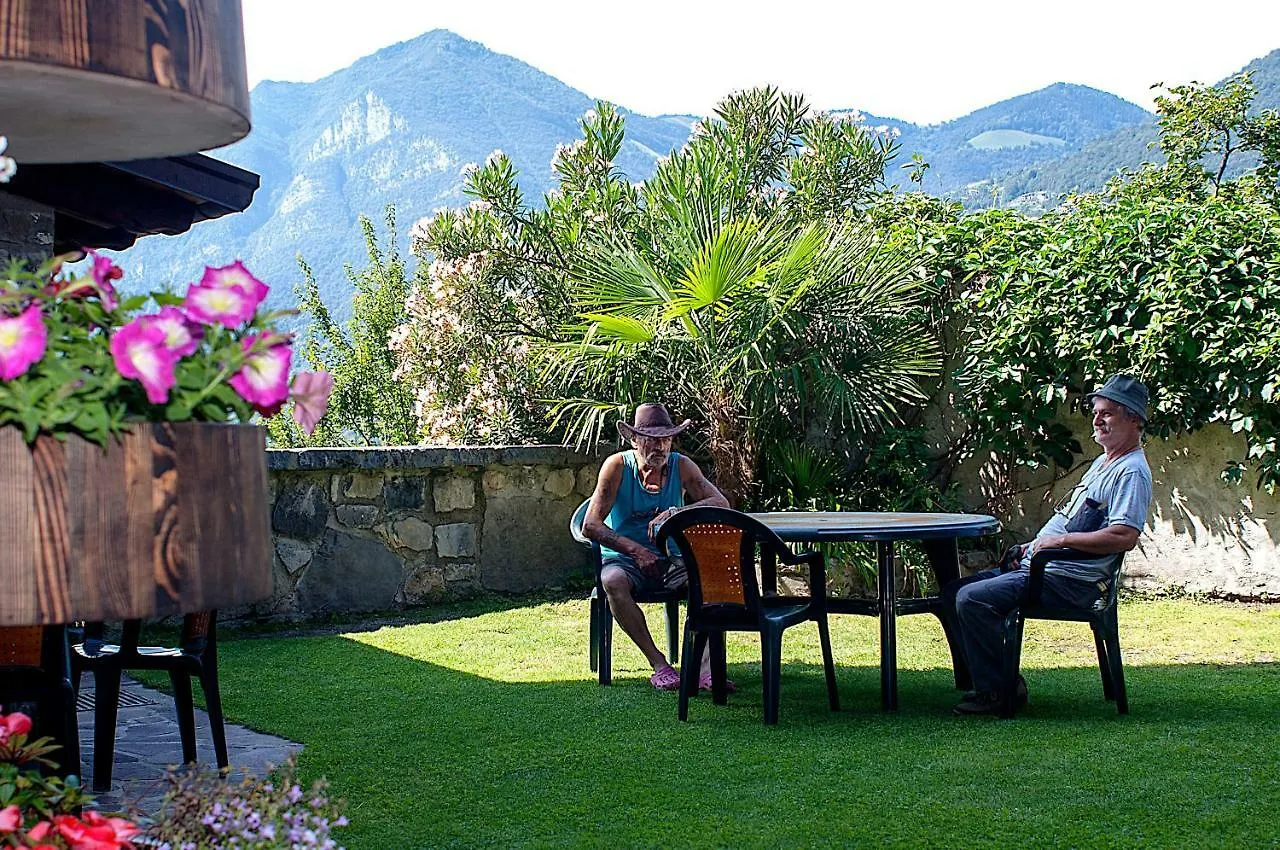 Castello Di Zorzino Iseo Lake Riva di Solto Appartement