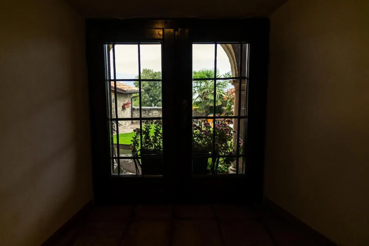 Apartment Castello Di Zorzino Iseo Lake Riva di Solto