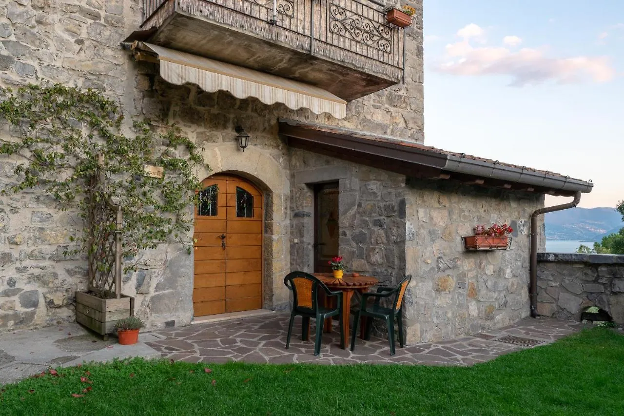 Castello Di Zorzino Iseo Lake Riva di Solto Appartement