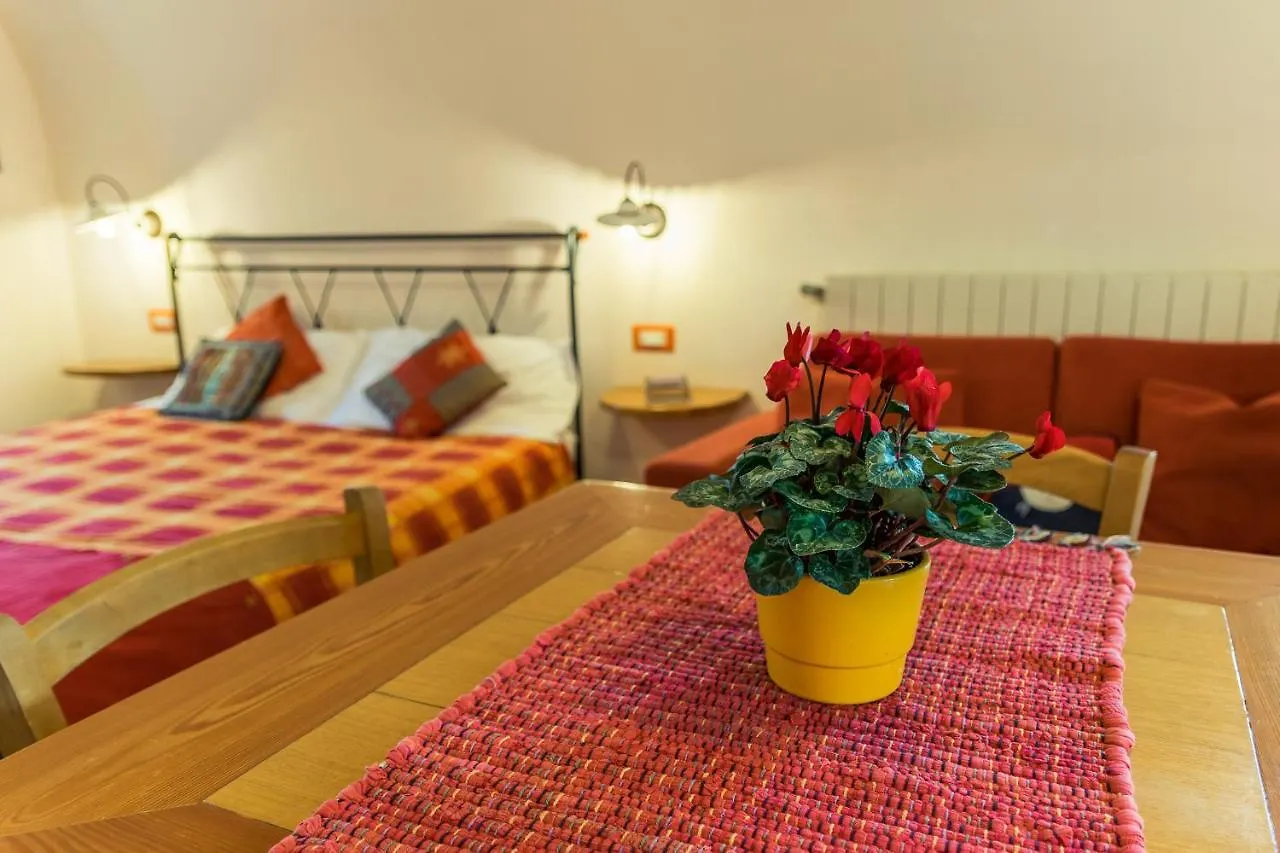 Appartement Castello Di Zorzino Iseo Lake Riva di Solto Italië