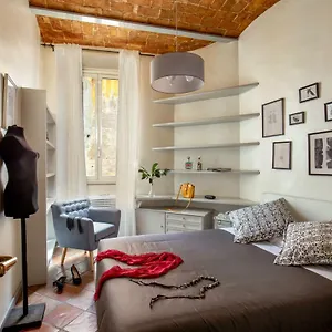  Apartment Moroni House Italy